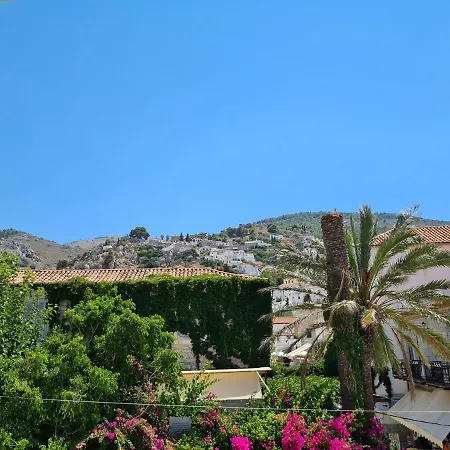 Guest house Kirki Hydra 3*