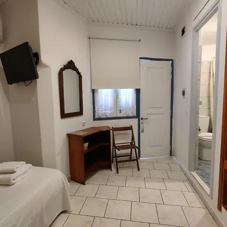 Kirki Hydra Guest house 3*