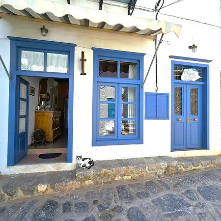 Guest house Kirki Hydra 3*